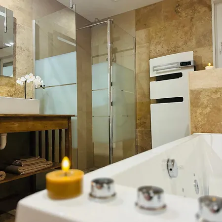 Le Nid Dhugava Hem-Hardinval