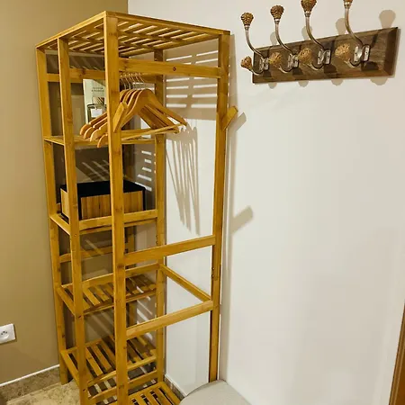 Le Nid Dhugava Hem-Hardinval